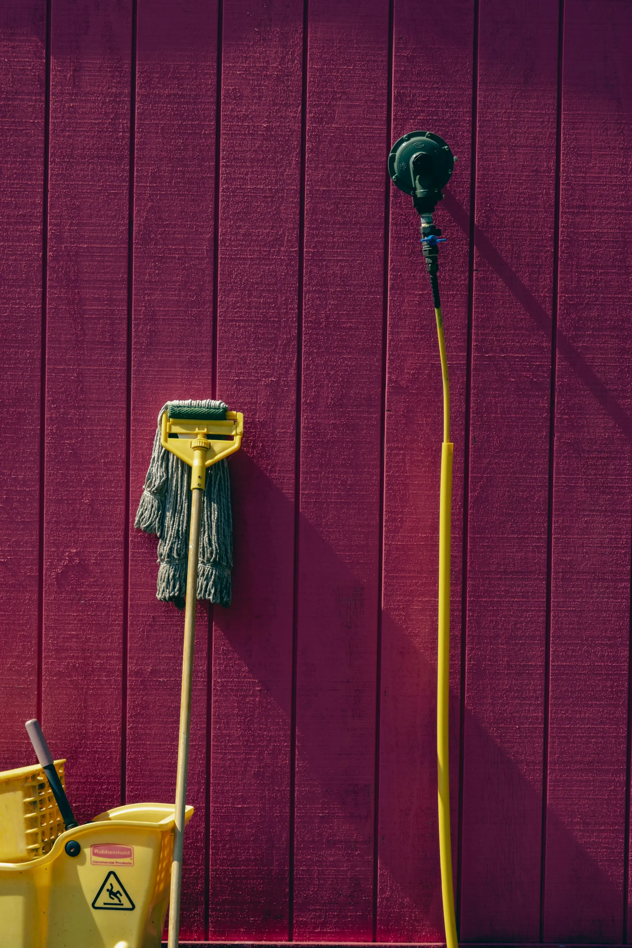 Professional deep cleaning services, clean baseboards and kitchen in Kent WA home