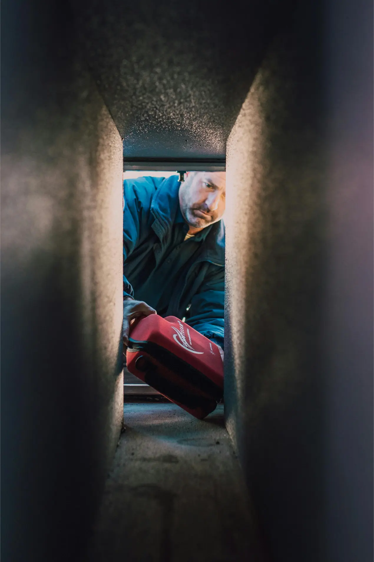 Air duct cleaning near me, clean HVAC ductwork in Kent WA home after professional service