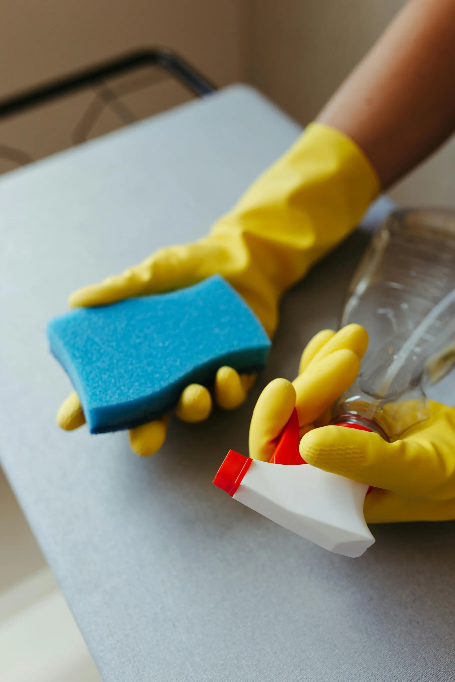 Local cleaning services Kent WA, clean bedroom after professional general cleaning service