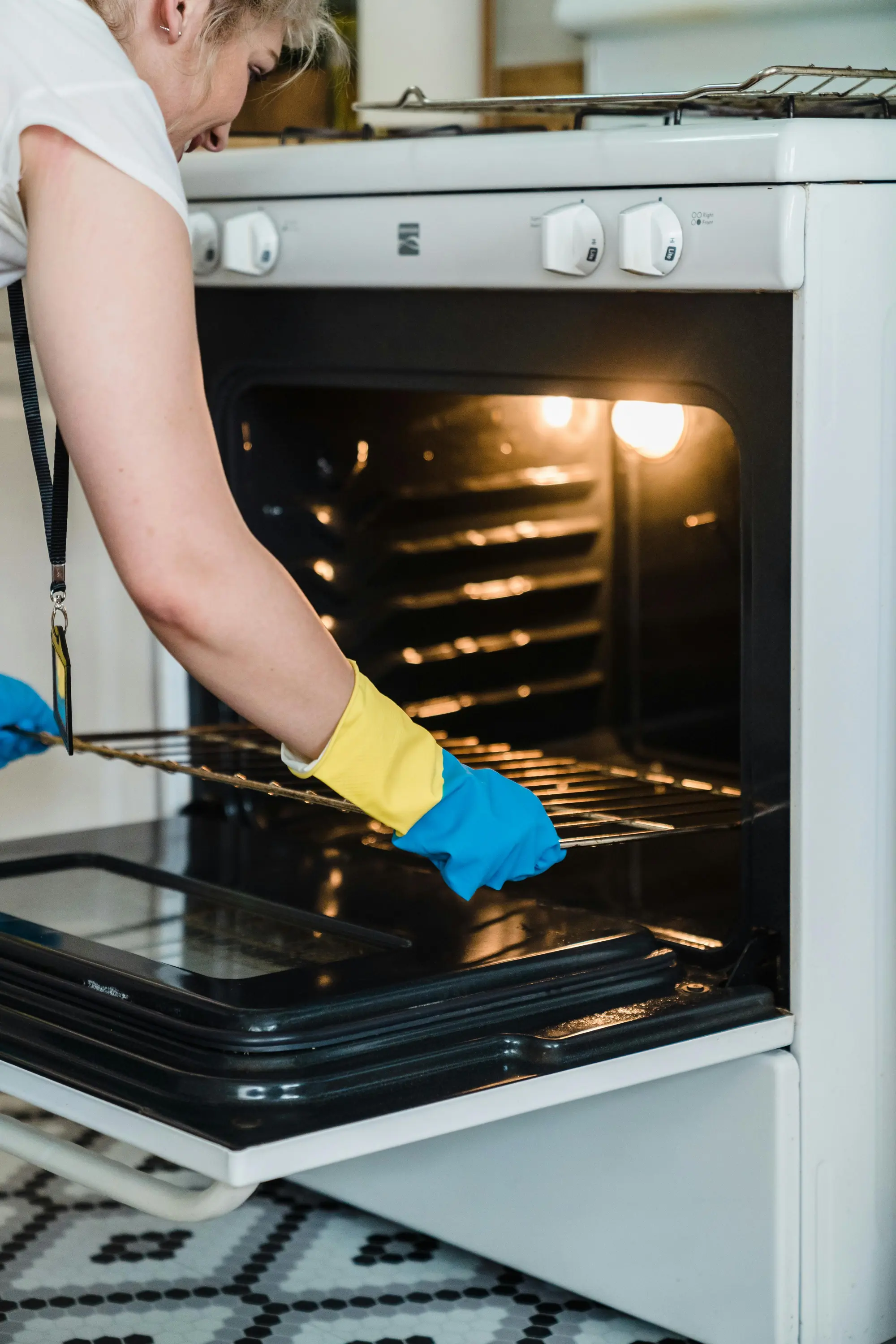 House cleaners near me, clean bathroom after professional residential cleaning in Kent WA